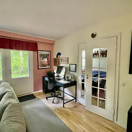 Cozy With Sauna & Terrace アパート