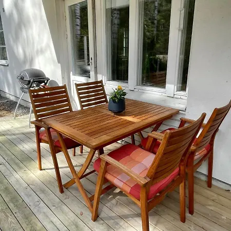 Cozy With Sauna & Terrace Hyvinkää